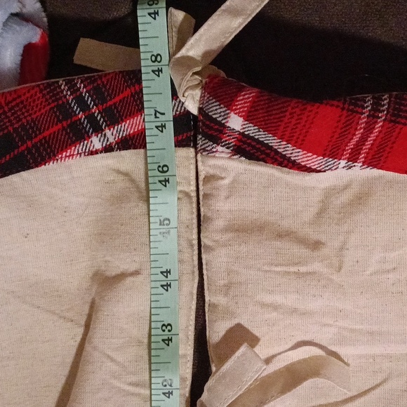 Gnome Christmas tree skirt with plaid new 🎄 - Picture 7 of 8